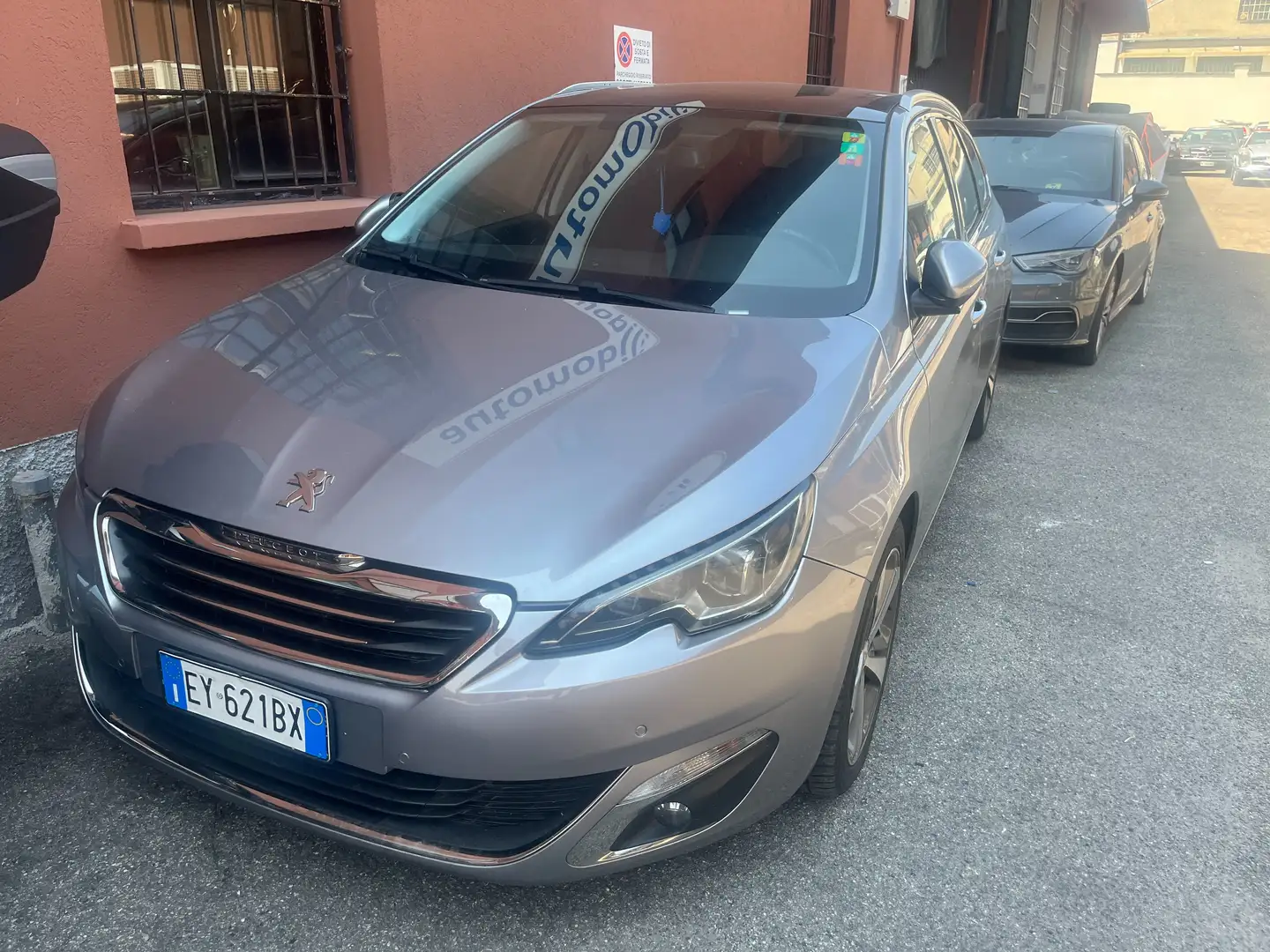 Peugeot 308 308 II 2013 SW SW 1.2 puretech t (e-thp) Active s Grijs - 1