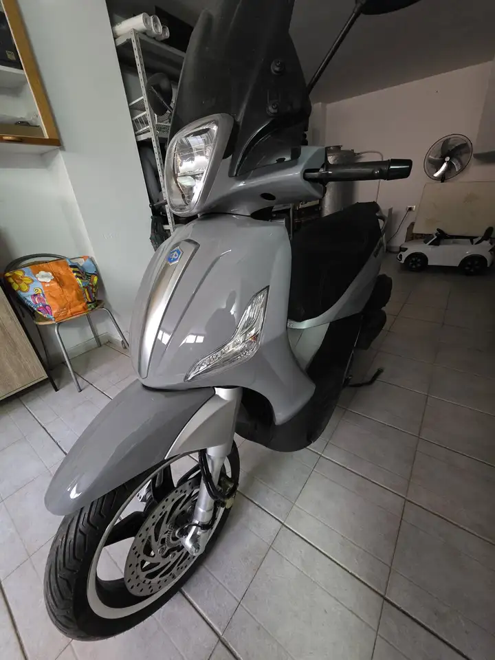 Piaggio Beverly 350