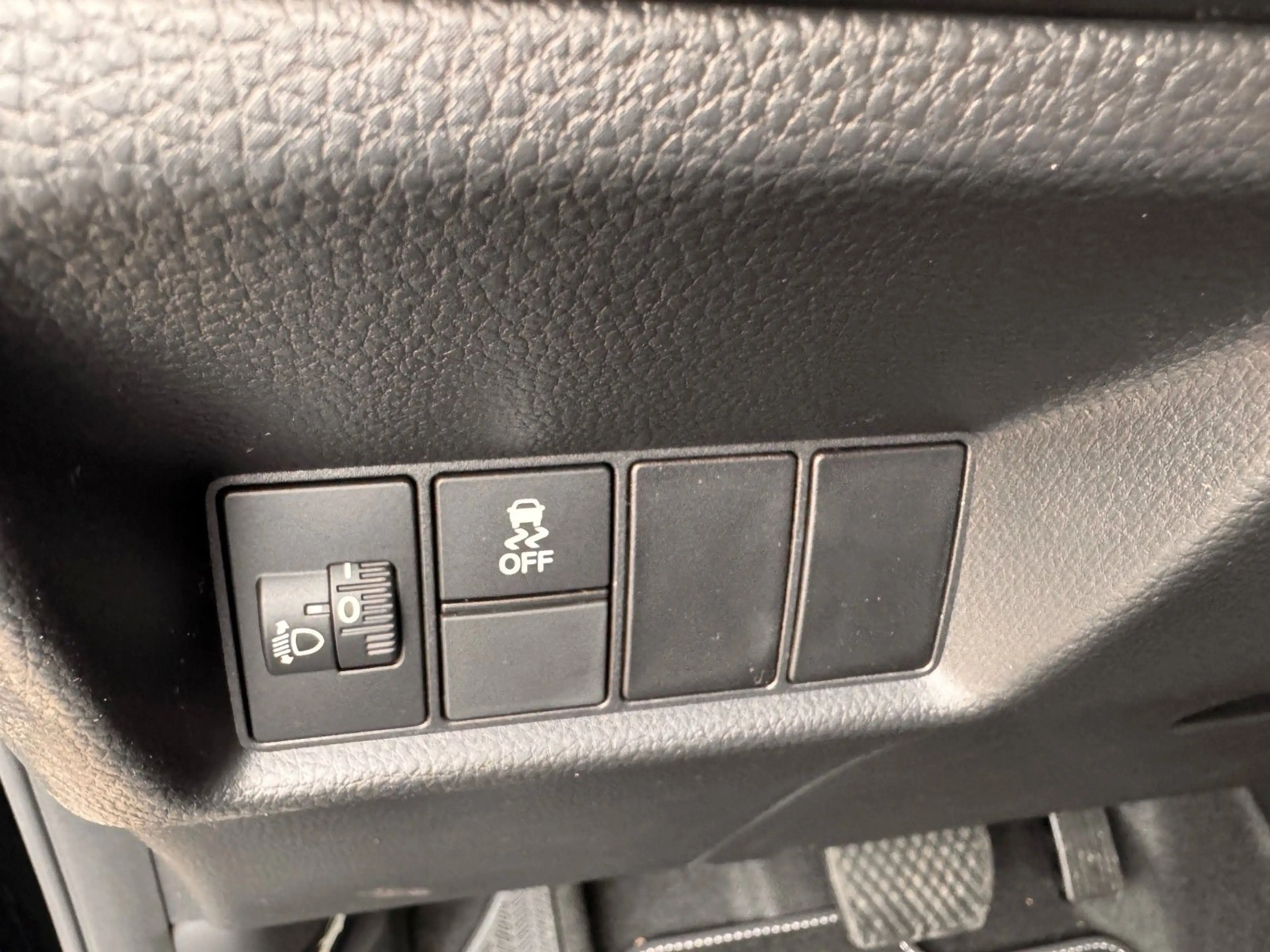 Honda Jazz 1.5 i-MMD Hybrid Advance Black Emblem — photo 15