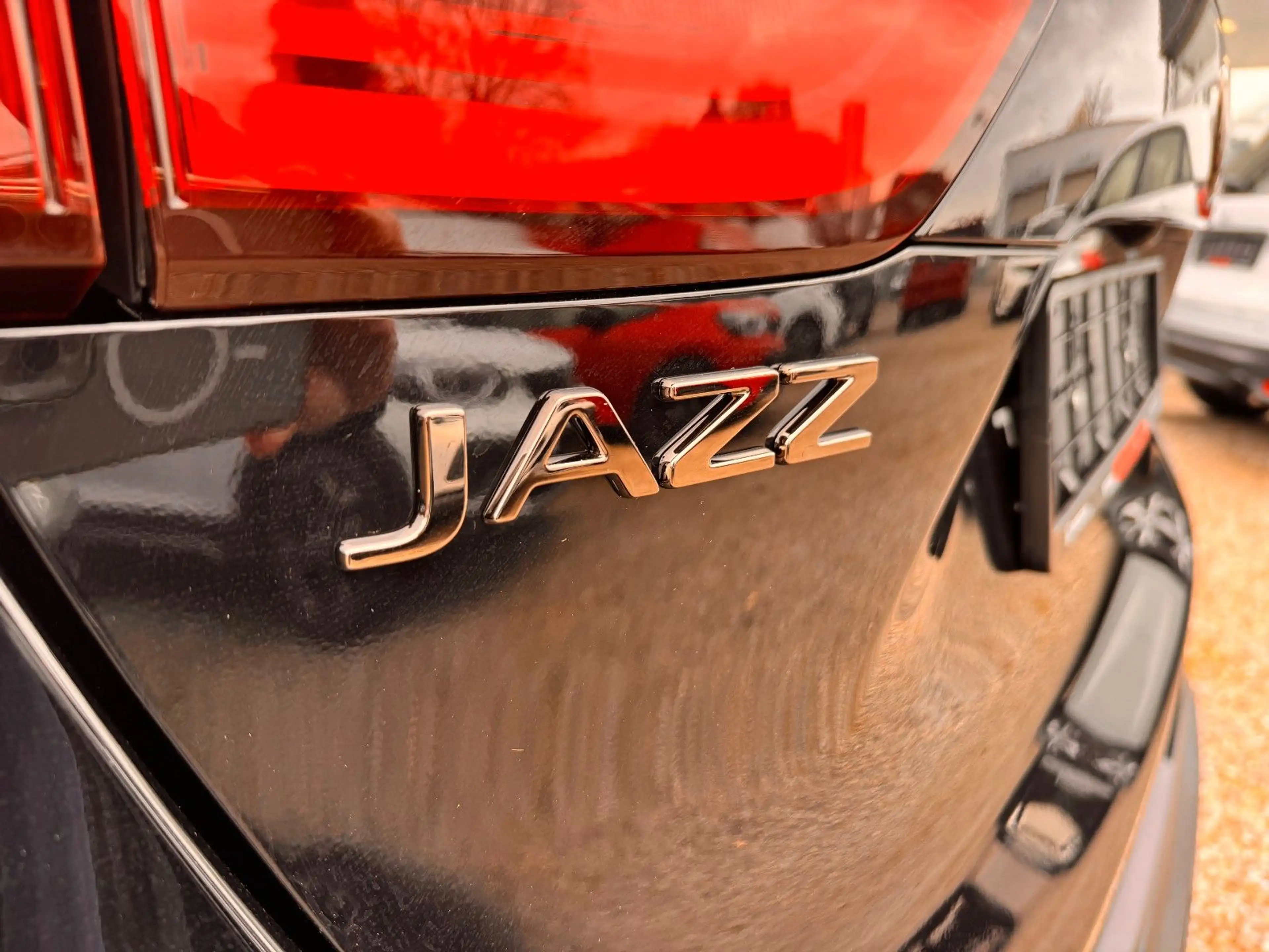 Honda Jazz 1.5 i-MMD Hybrid Advance Black Emblem — photo 8