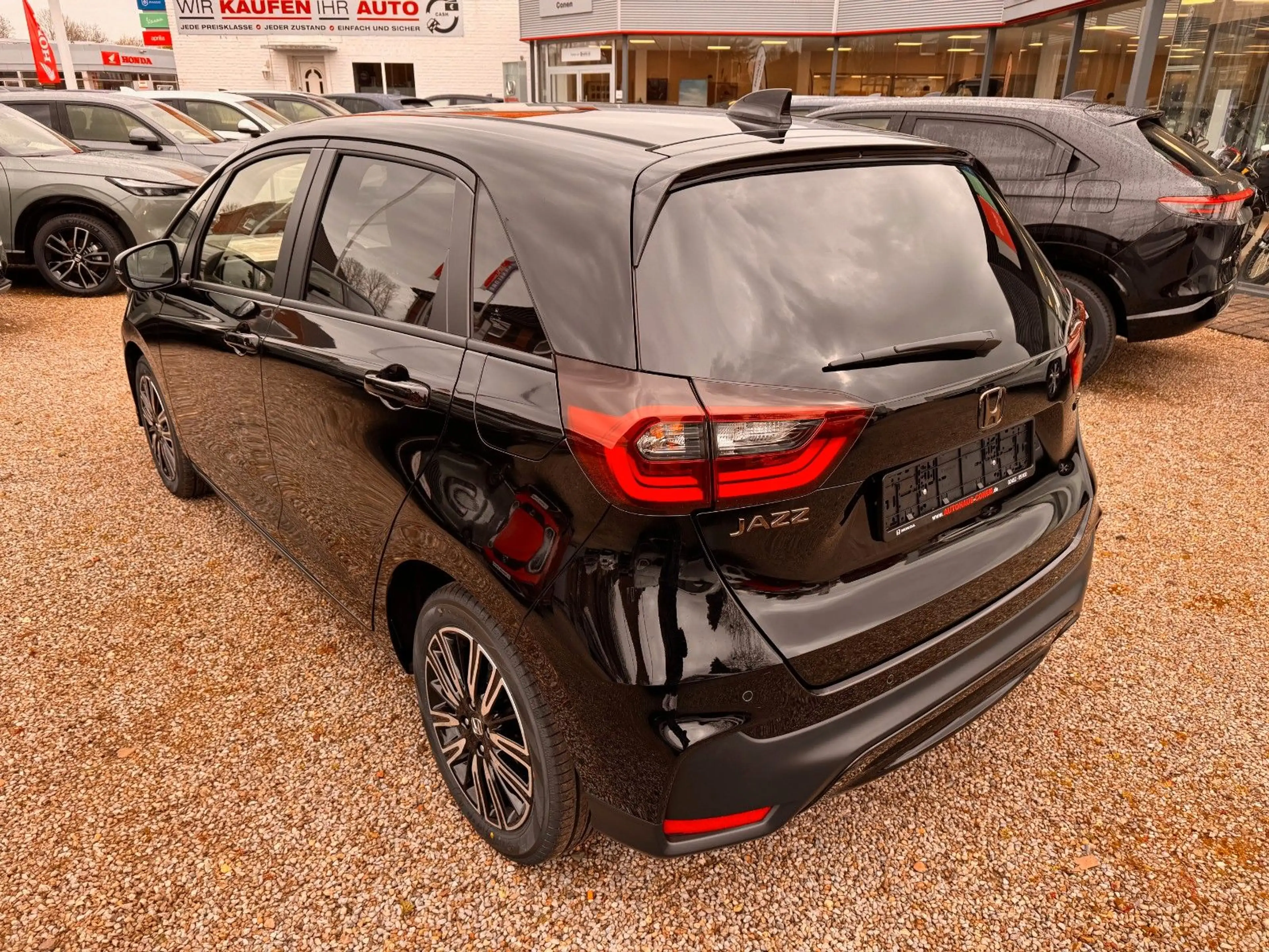 Honda Jazz 1.5 i-MMD Hybrid Advance Black Emblem — photo 7