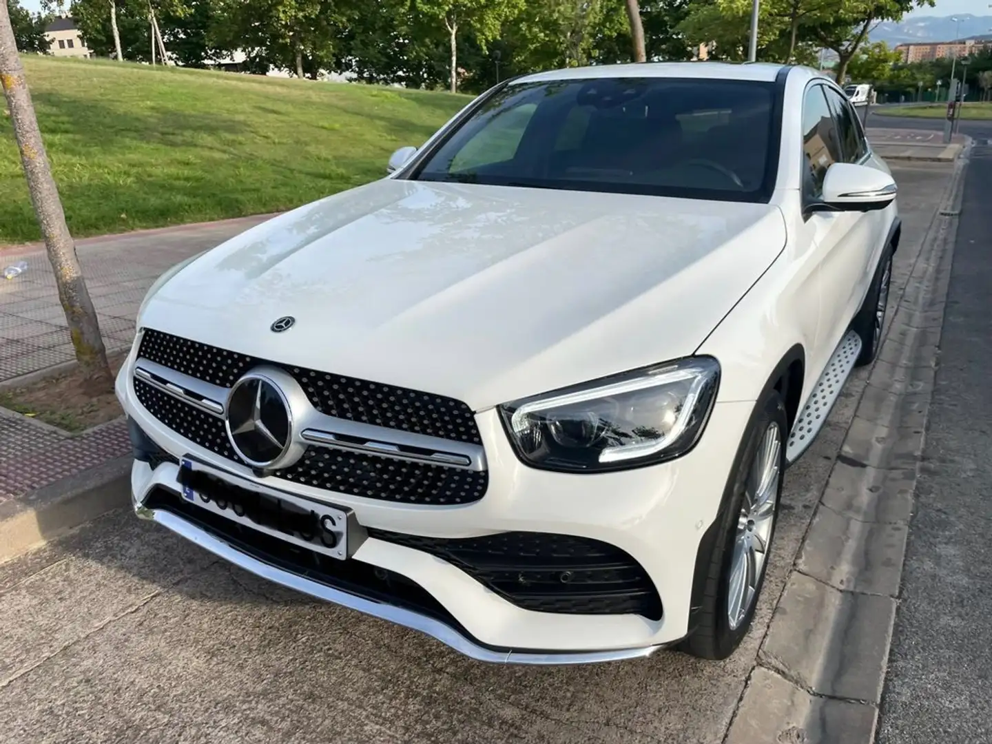 Mercedes-Benz GLC 200 4MATIC Blanco - 2