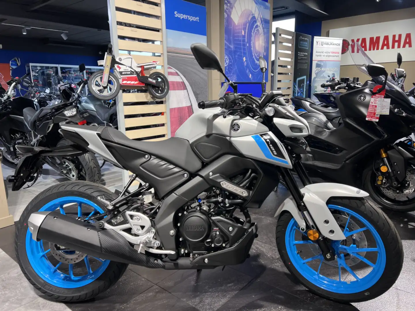 Yamaha MT-125 Ceramic Ice Gri - 1