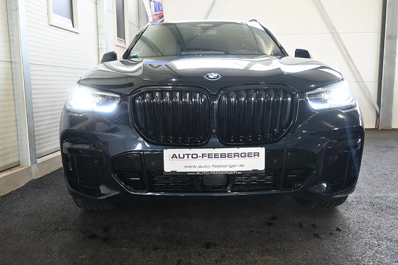 BMW X5 xDrive45e PHEV Aut.  M-Paket,AHK,Pano-Dach,Head Up Чёрный - 2