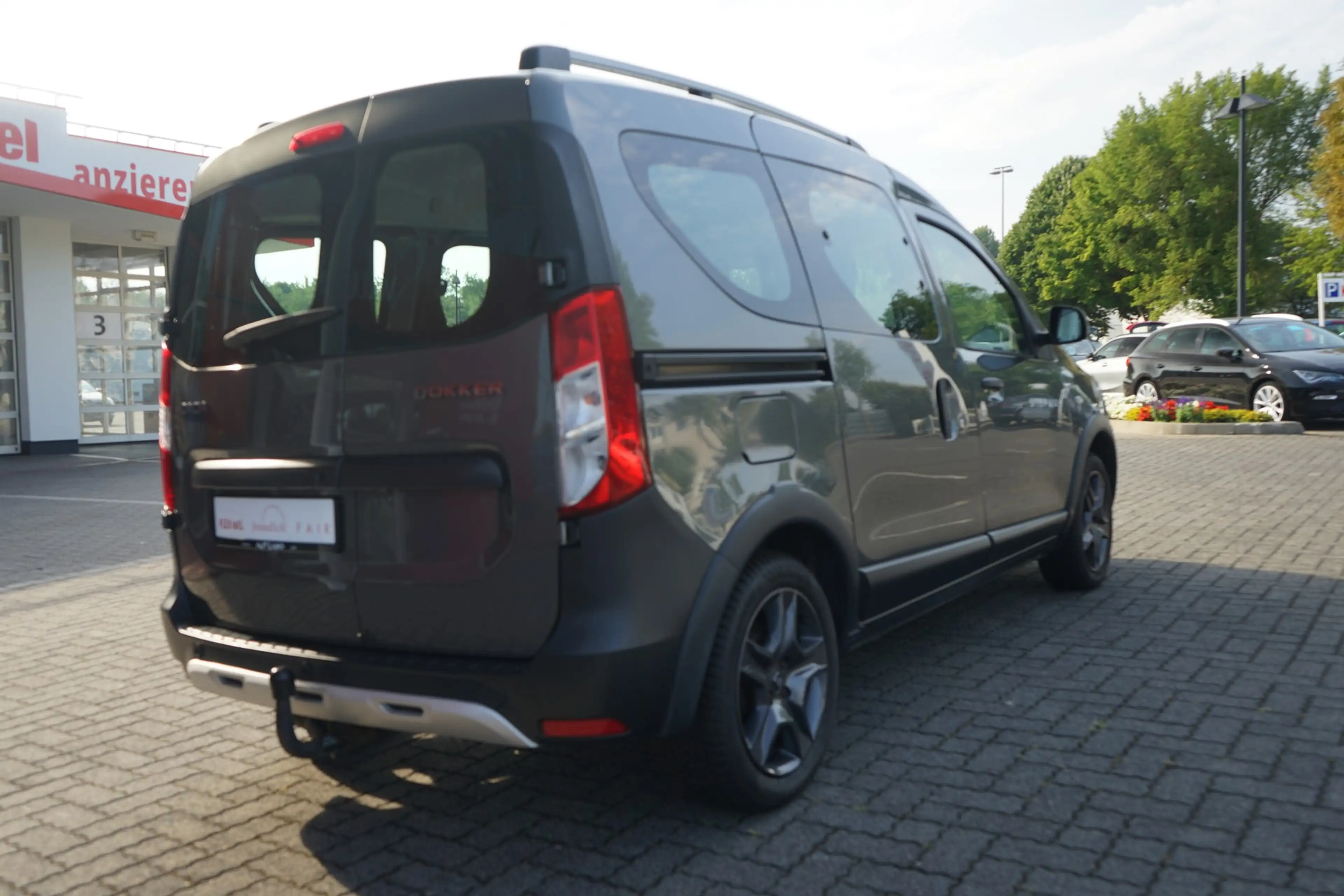 Dacia Dokker Stepway Celebration Navi AHK Sitzheizung — photo 5