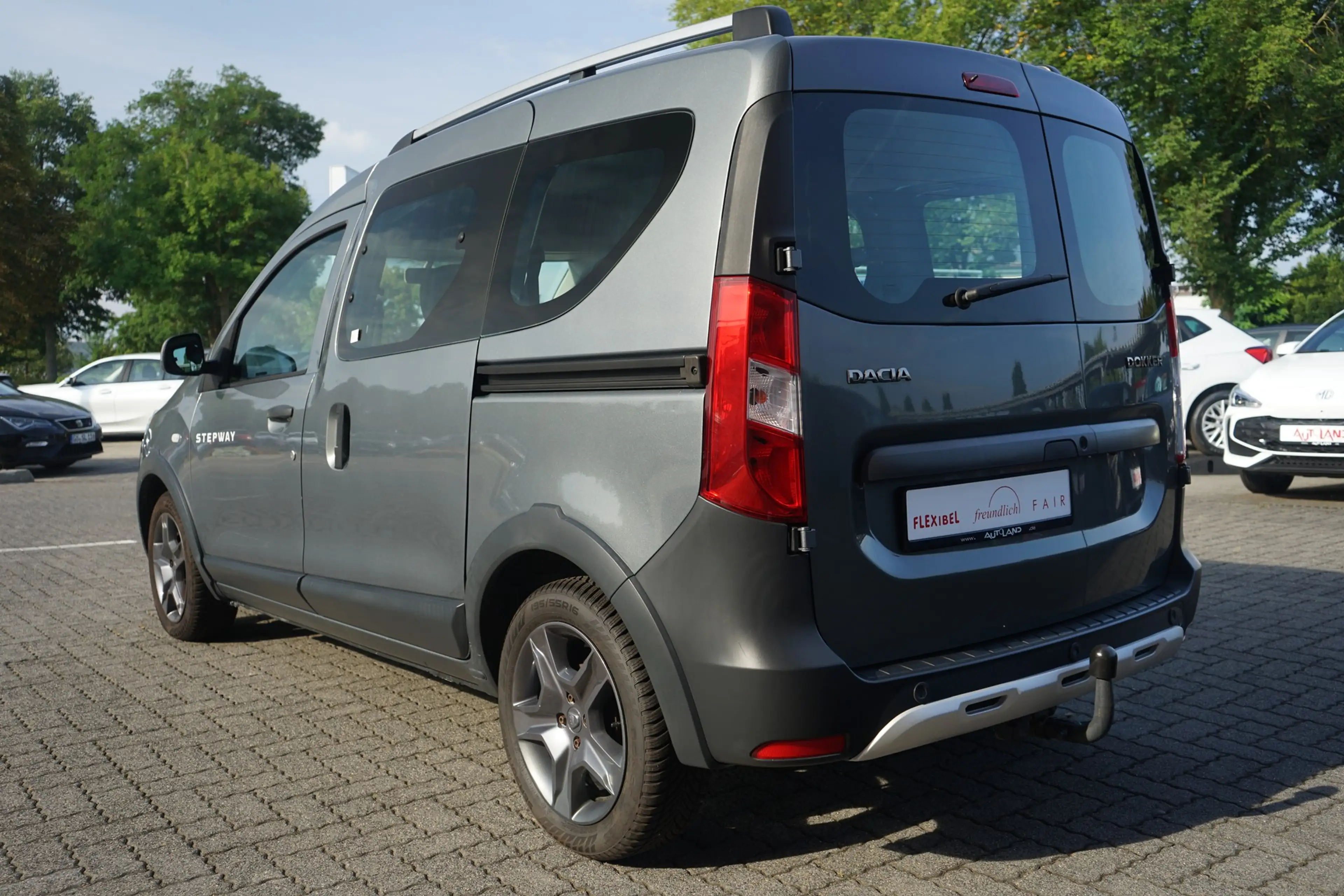 Dacia Dokker Stepway Celebration Navi AHK Sitzheizung — photo 7