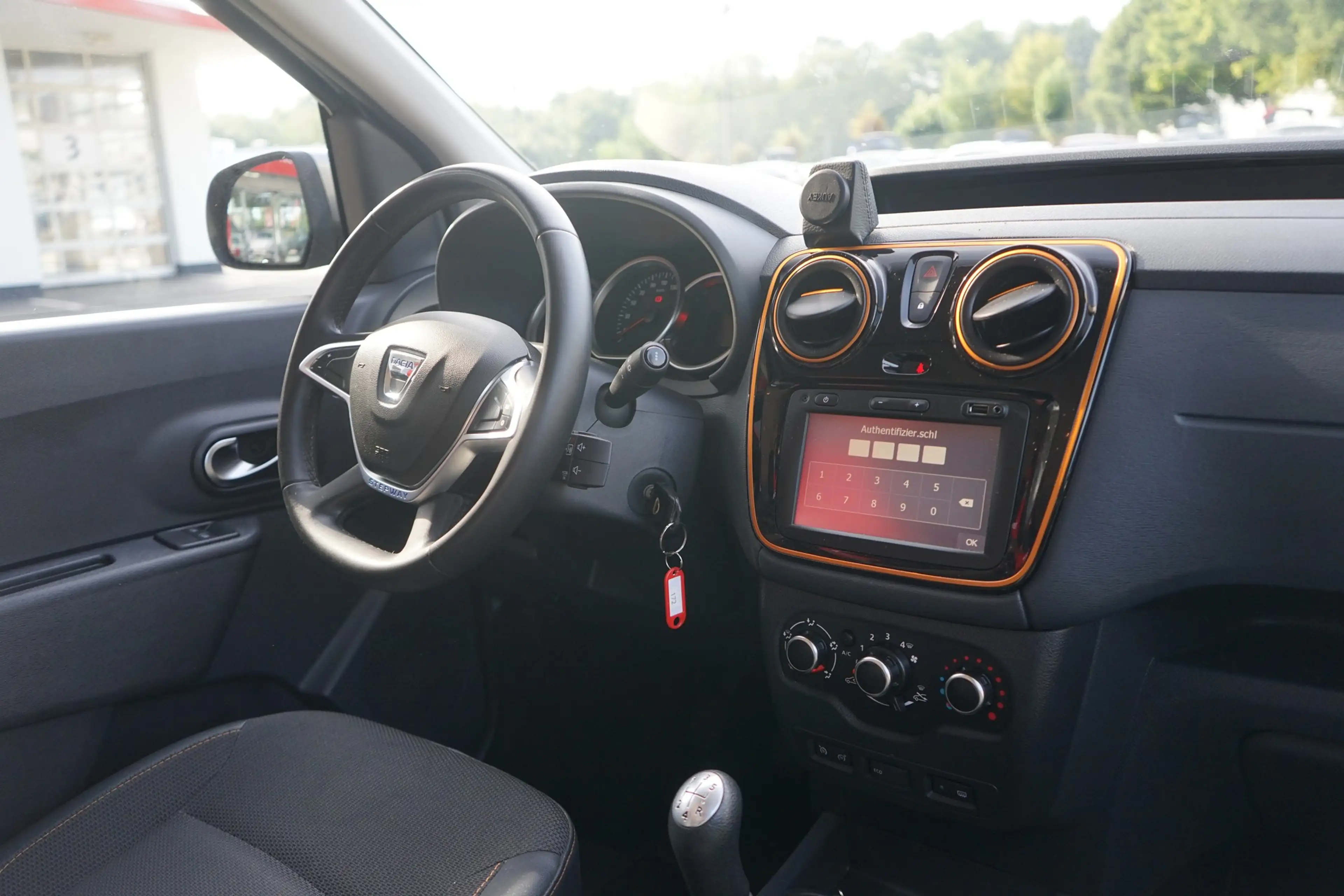 Dacia Dokker Stepway Celebration Navi AHK Sitzheizung — photo 12