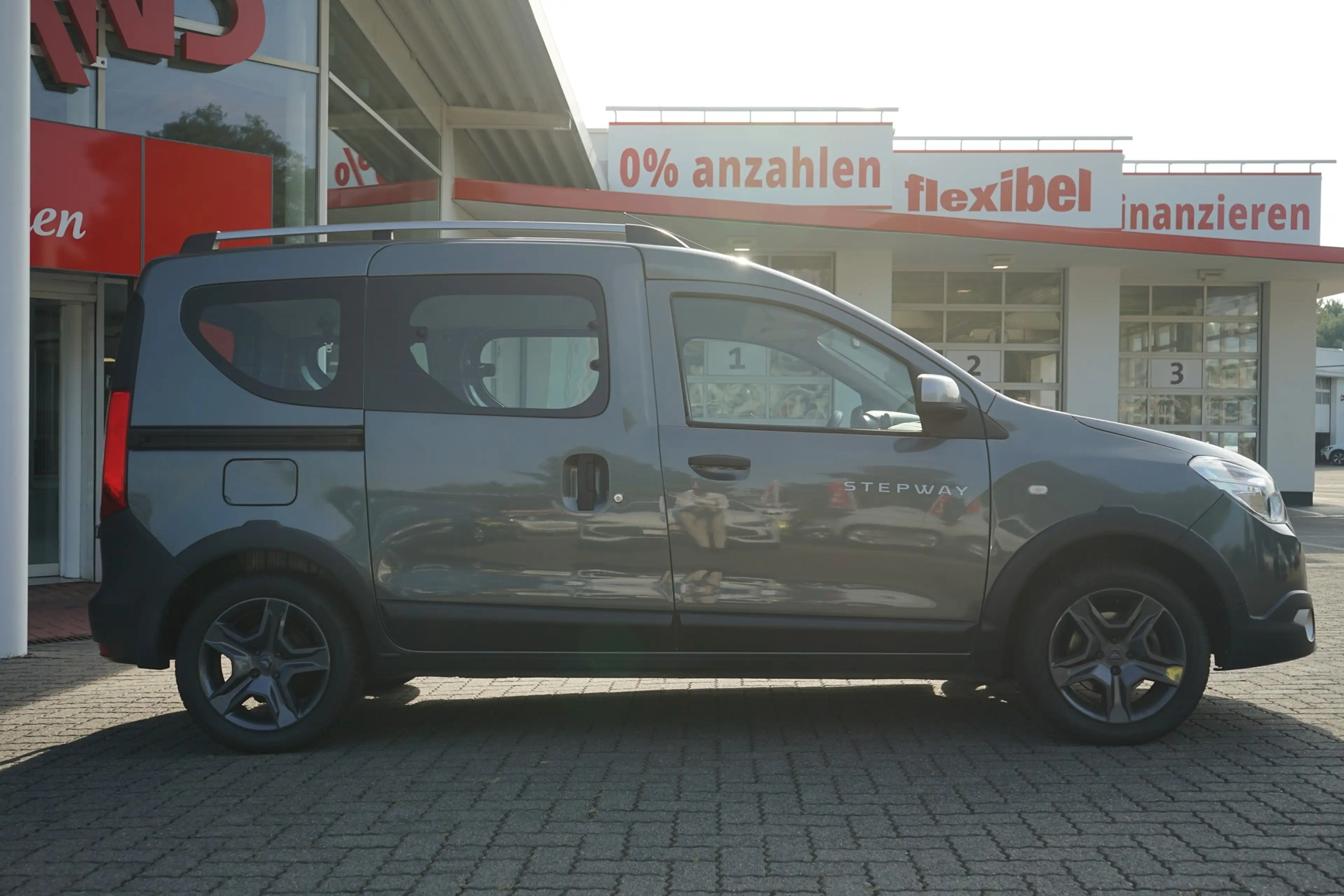 Dacia Dokker Stepway Celebration Navi AHK Sitzheizung — photo 3