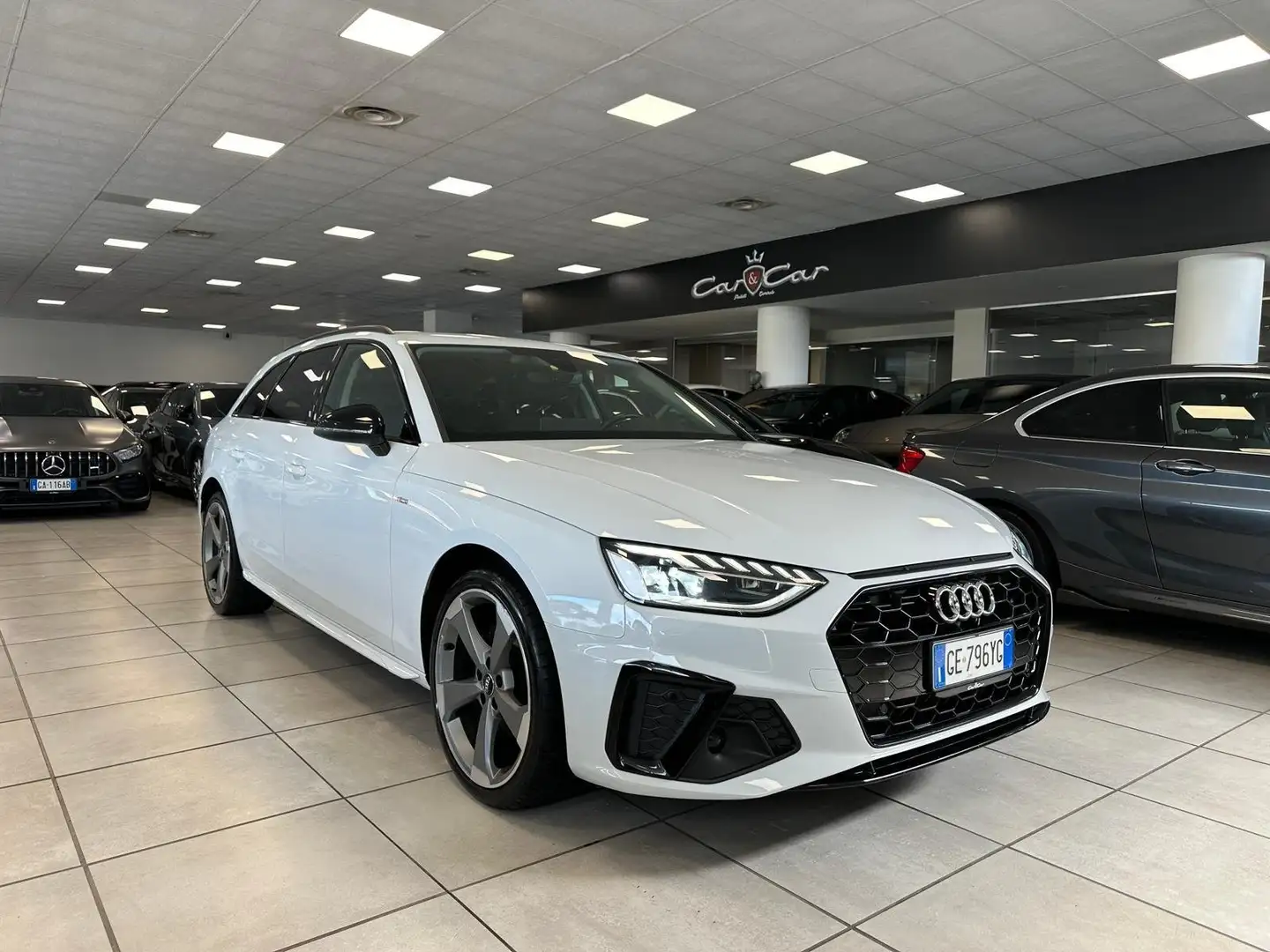 Audi A4 Avant 35 2.0 tdi mhev S Line s-tronic Wit - 1