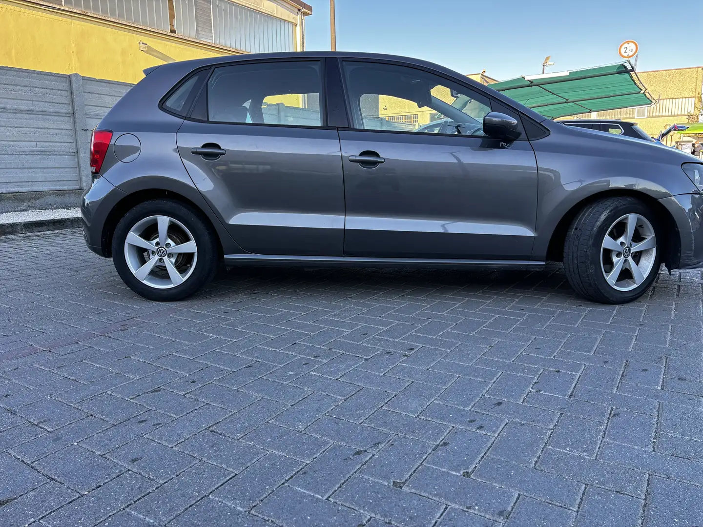 Volkswagen Polo 5p 1.2 Comfortline 70cv - 2