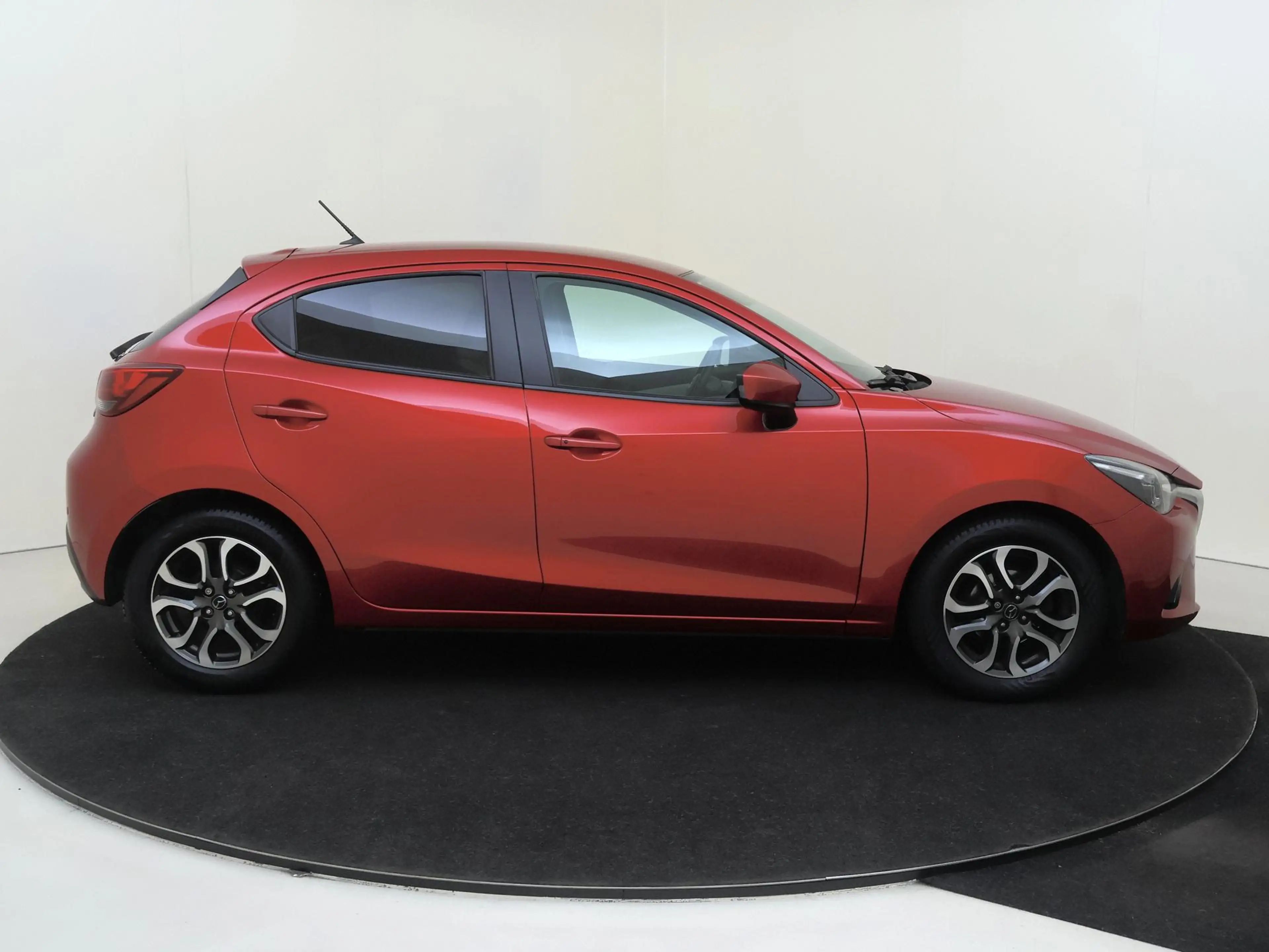 Mazda 2 1.5 Skyactiv-G GT-M | airco automatisch | cruise c — photo 9