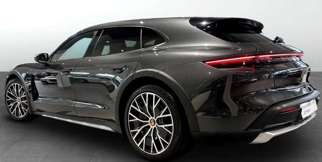 Porsche Taycan Cross Turismo 4