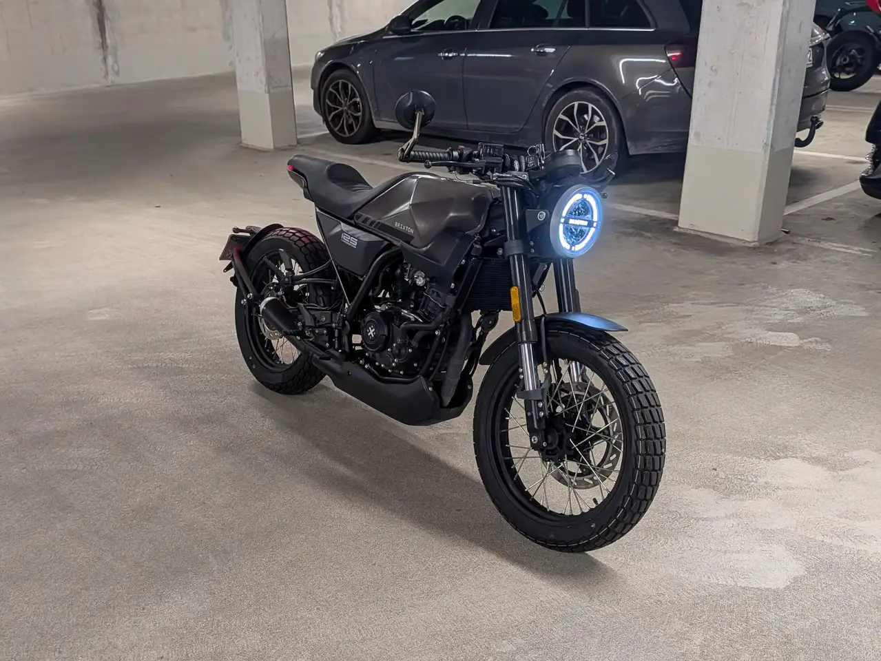 Brixton Crossfire 125