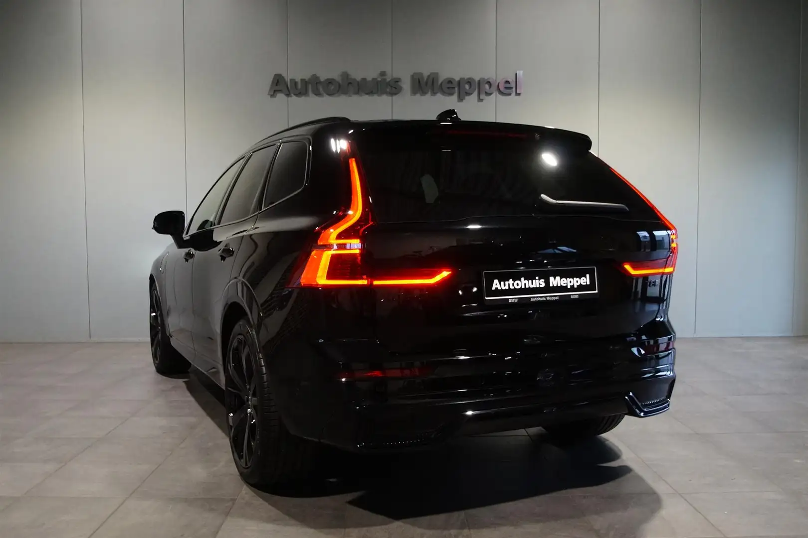 Volvo XC60 T8-AWD | 2026 Facelift | Black-Ultra | B&W | Massa Zwart - 2