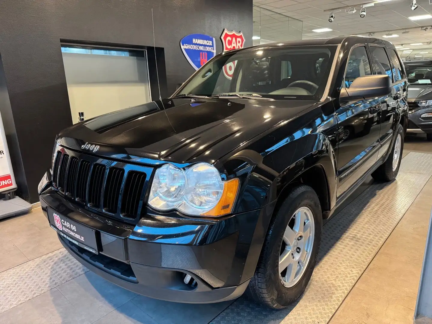 Jeep Grand Cherokee Schwarz - 1