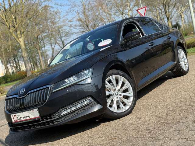 Imagine Skoda Superb Style Navi BI-Xenon Kamera PDC ACC 1 Hand