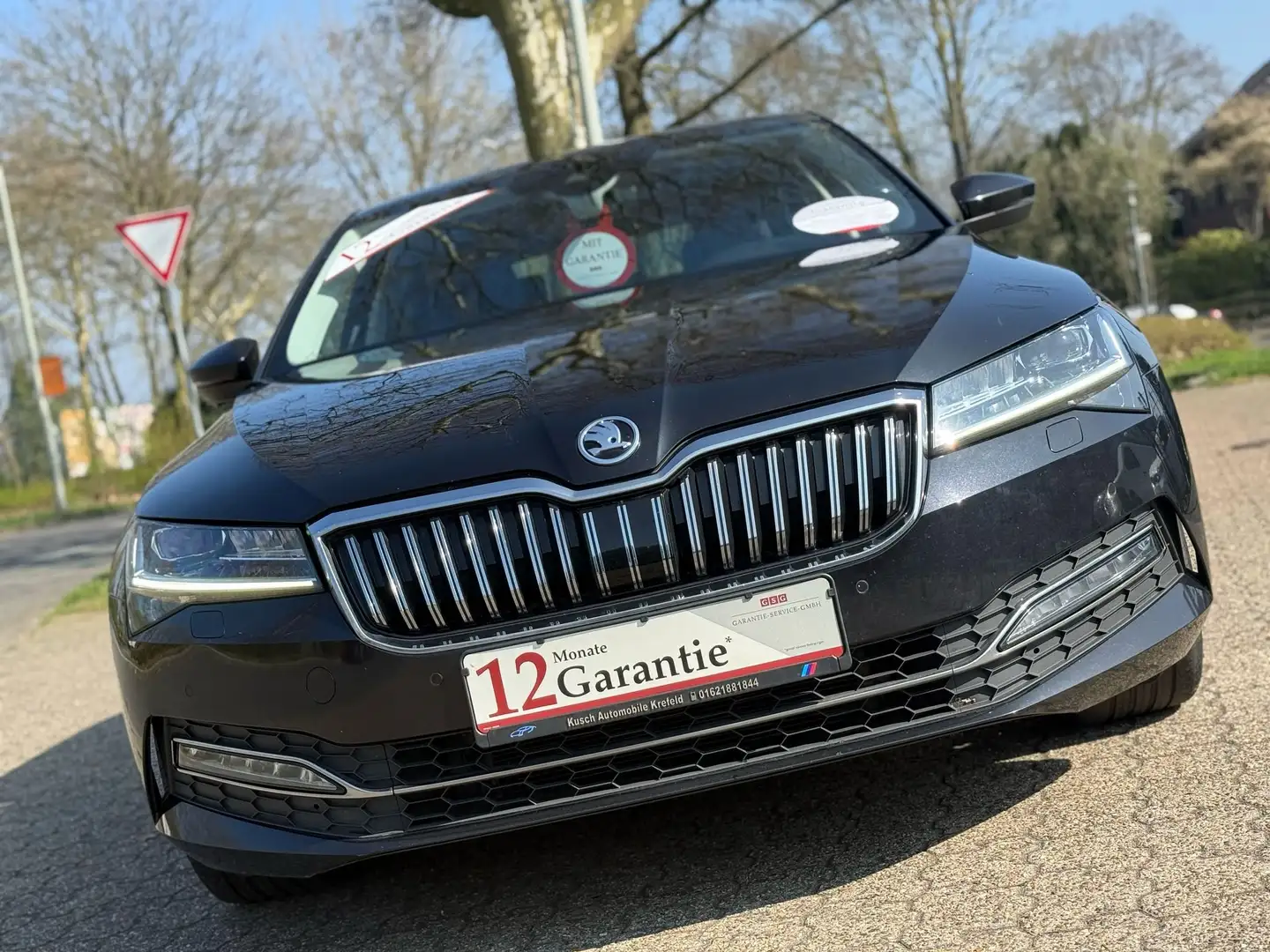 Skoda Superb Style Navi BI-Xenon Kamera PDC ACC 1 Hand Negro - 2