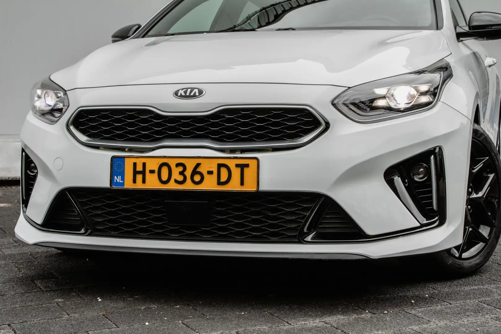 Kia ProCeed / pro_cee'd 1.0 T-GDI 120pk GT-Line Panoramadak/ Half leer/ Ca Wit - 2
