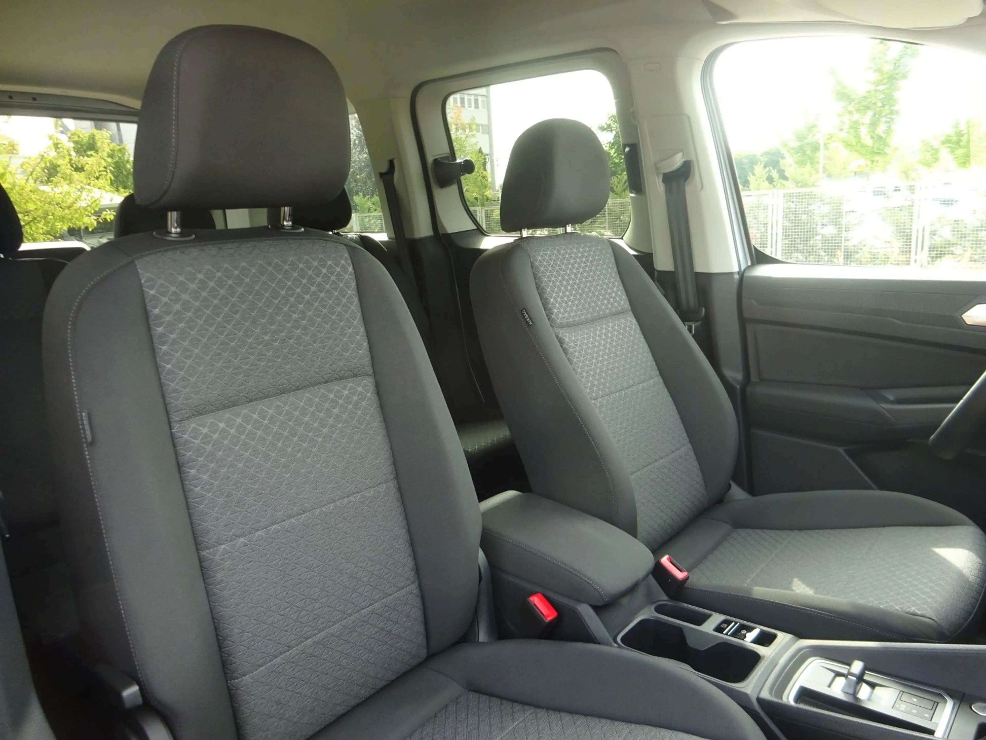Ford Tourneo Connect Titanium 1.5L EcoB Aut. AHK WiPa — photo 13