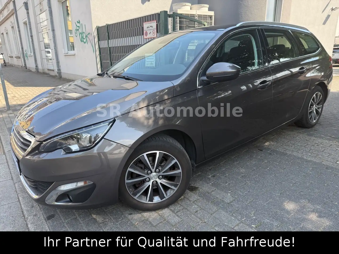Peugeot 308 SW 2.HAND*KLIMA*LED*NAVI*PANO*PDC*SHZ* Gris - 2