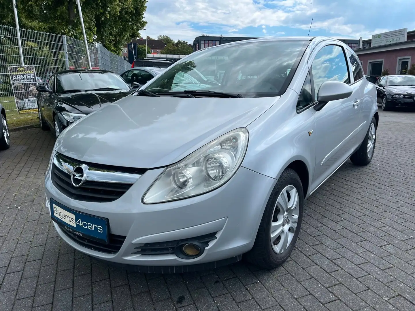 Opel Corsa 1.4 D CATCH ME°Garantie°Klima°Isofix°HU ne Silber - 1