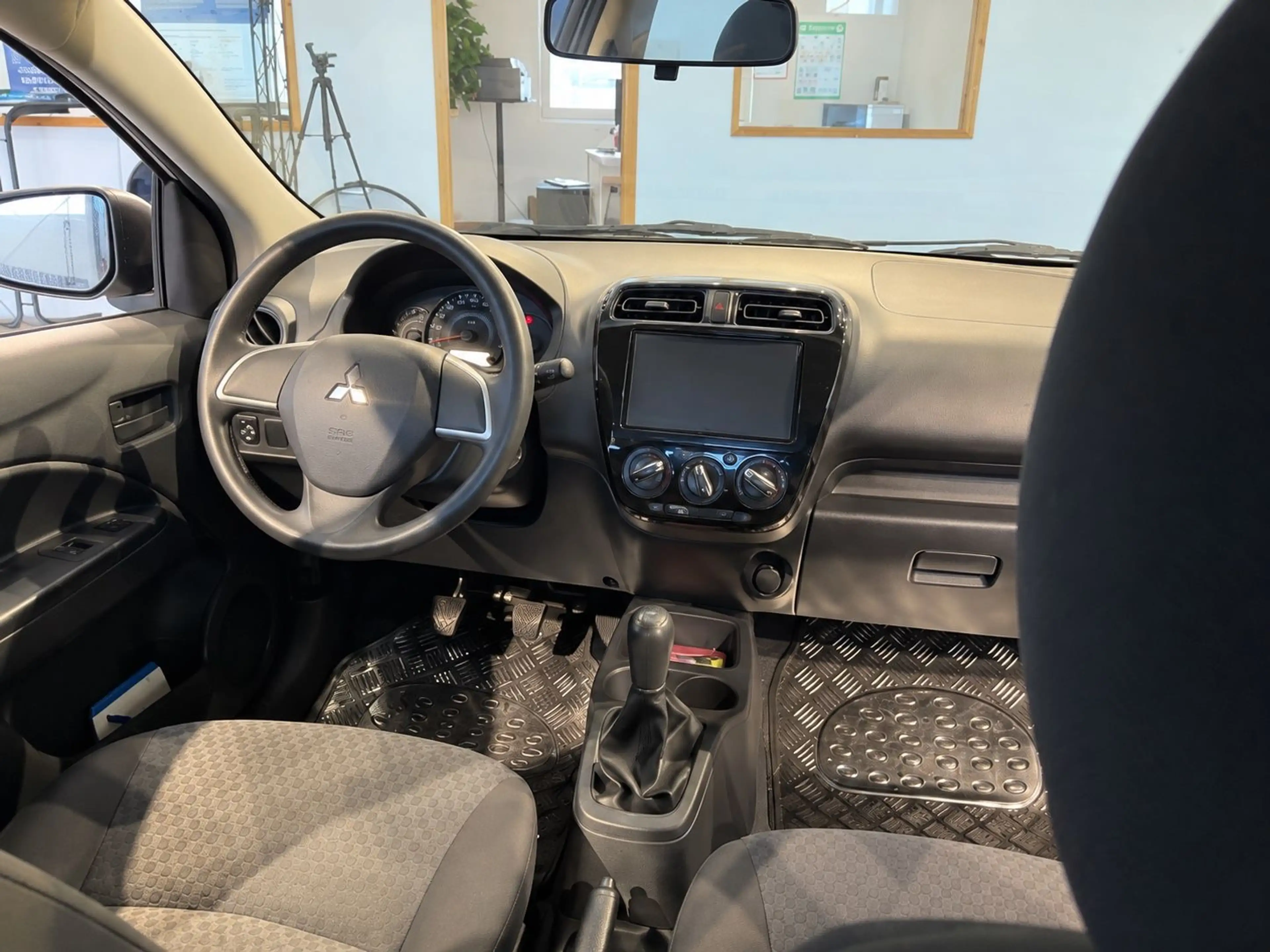 Mitsubishi Space Star Basis — photo 2