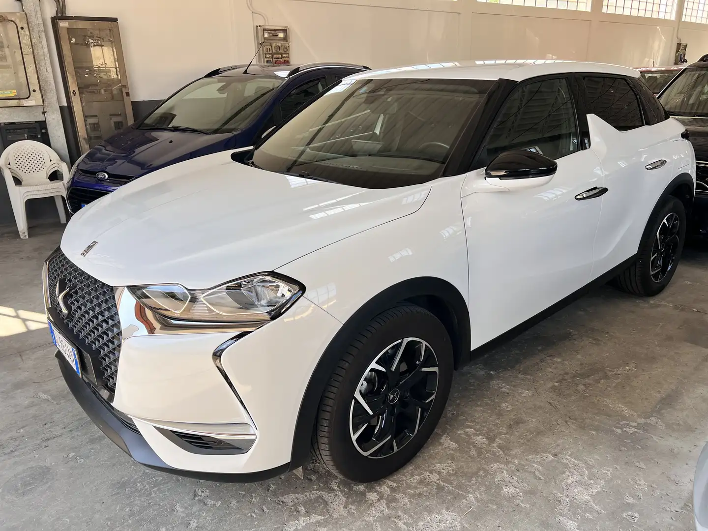 DS Automobiles DS 3 Crossback DS3 1.5 bluehdi So Chic 110cv Weiß - 2