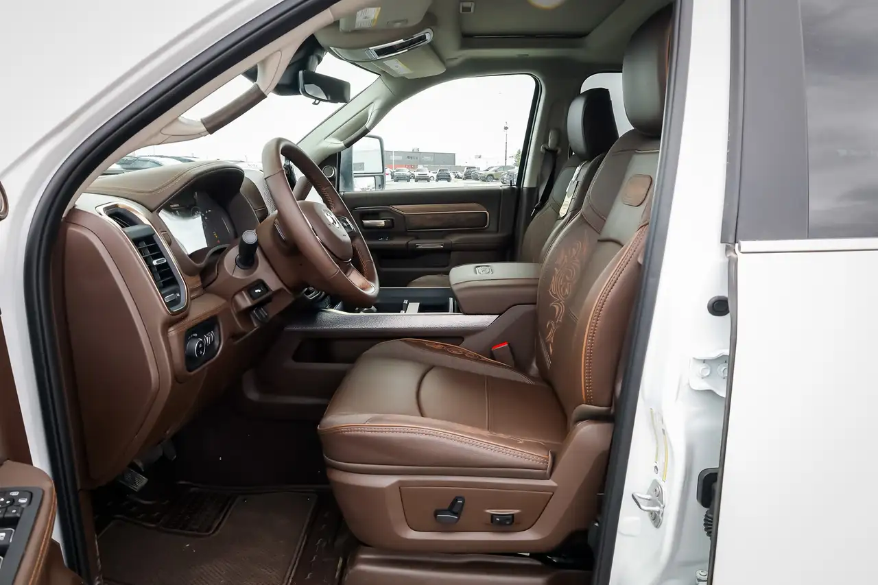 RAM 2500 снимка RAM 2500