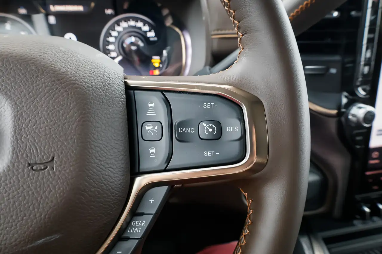 RAM 2500 снимка RAM 2500