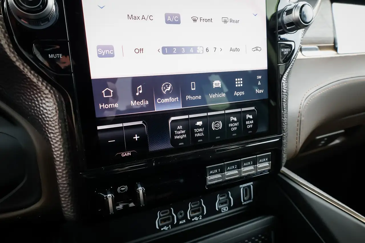 RAM 2500 снимка RAM 2500
