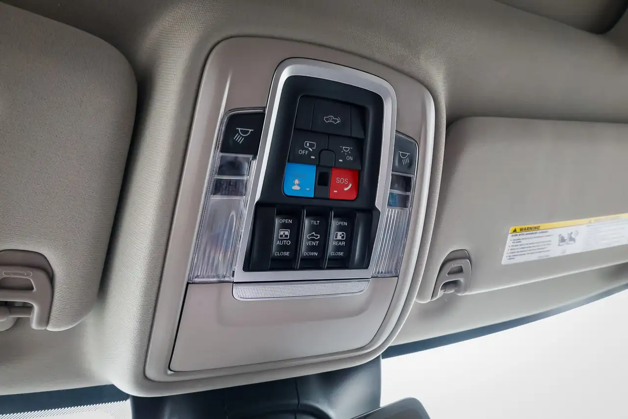 RAM 2500 снимка RAM 2500