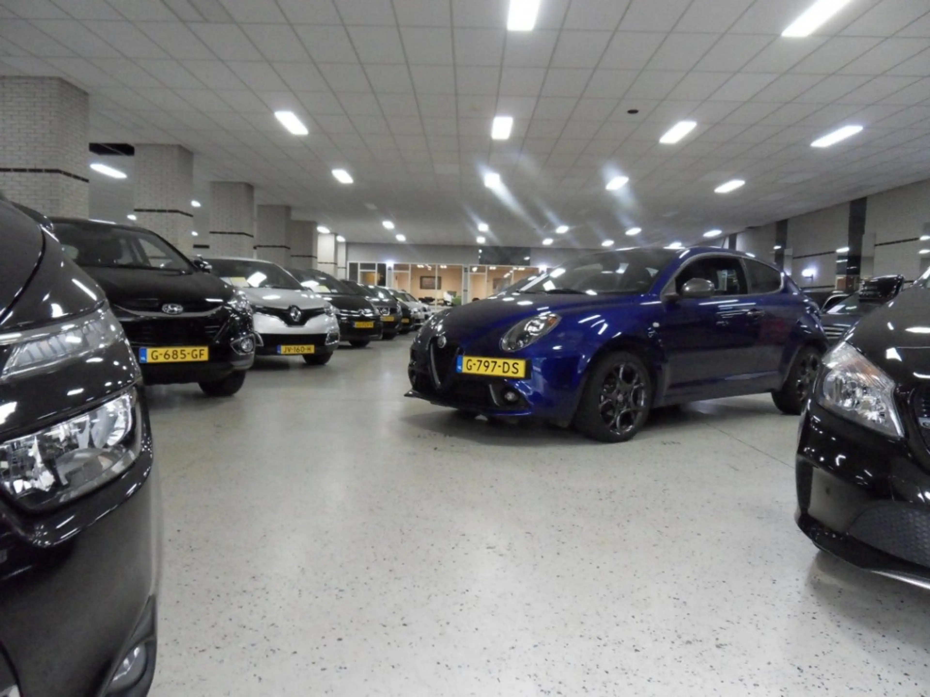 Peugeot 208 1.2 VTI ALLURE Panodak Navigatie Pdc ECC Airco Rev — photo 15