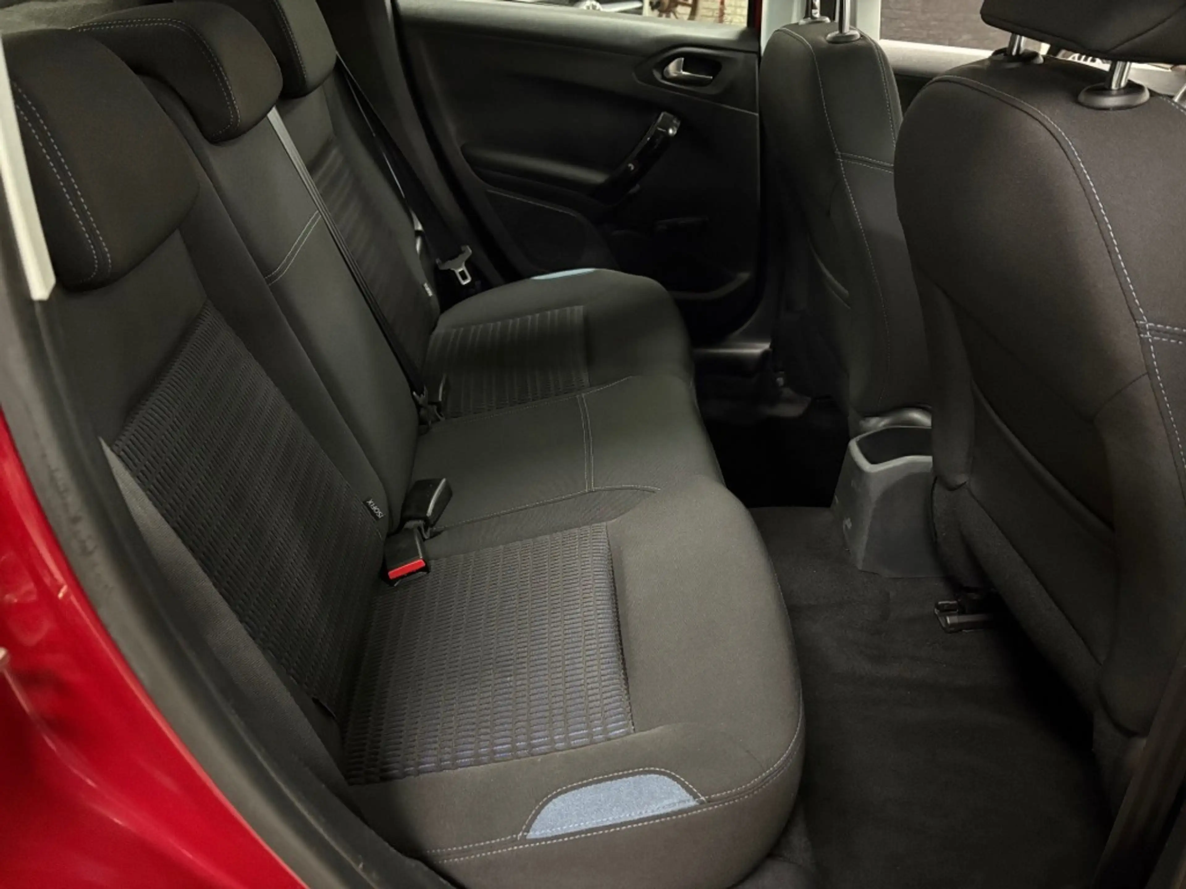 Peugeot 208 1.2 VTI ALLURE Panodak Navigatie Pdc ECC Airco Rev — photo 9