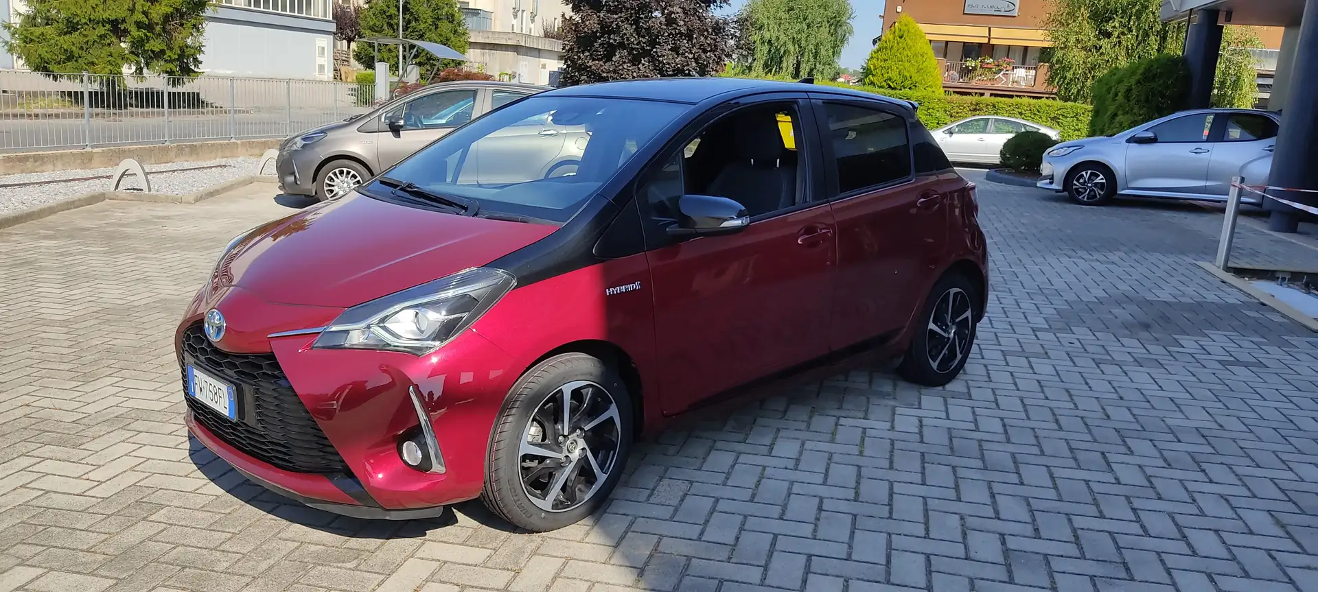 Toyota Yaris 1.5 Hybrid 101CV Trend Red Edition Rosso - 2