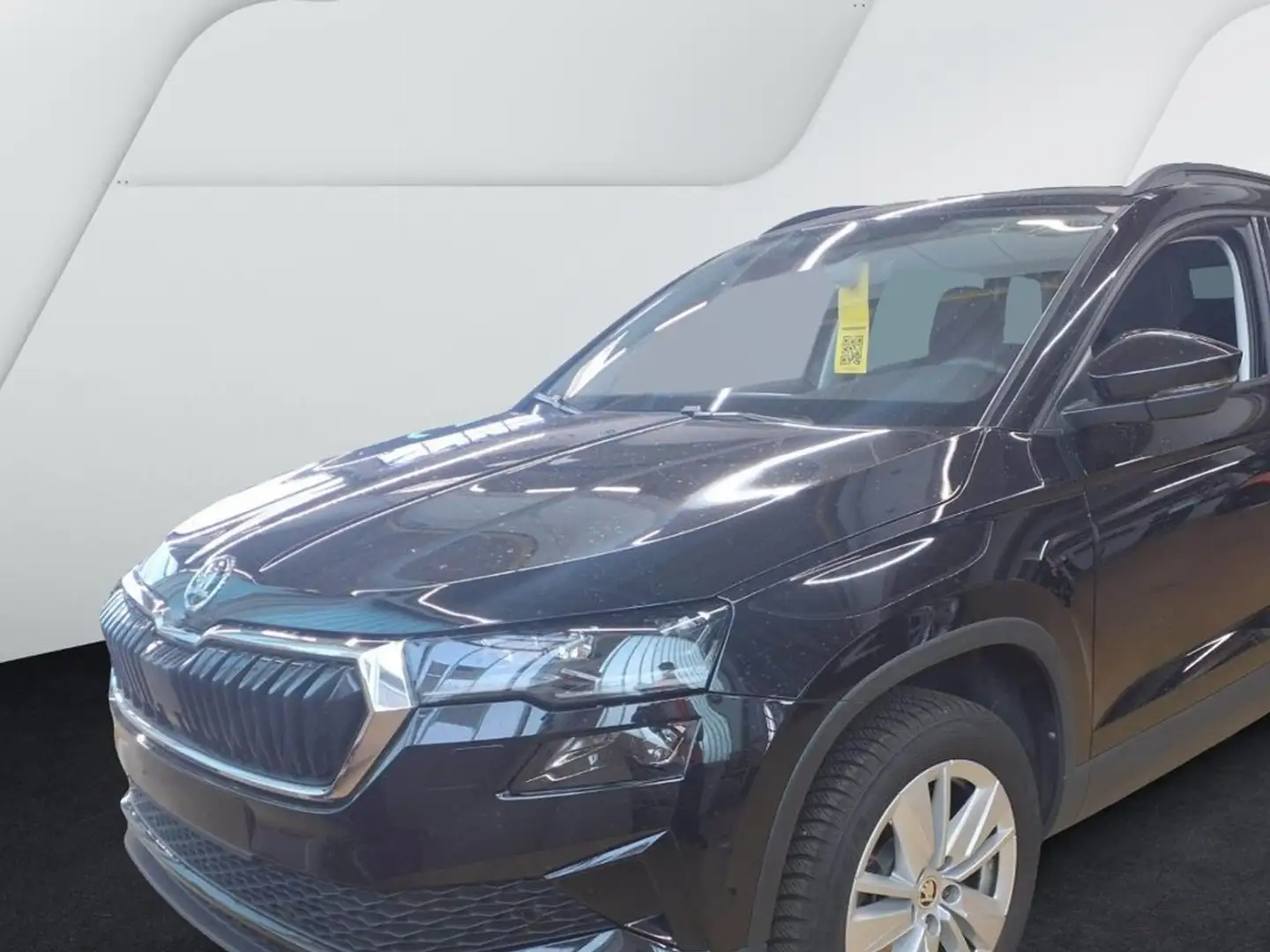 Skoda Karoq 1,5l TSI DSG Selection Schwarz - 2