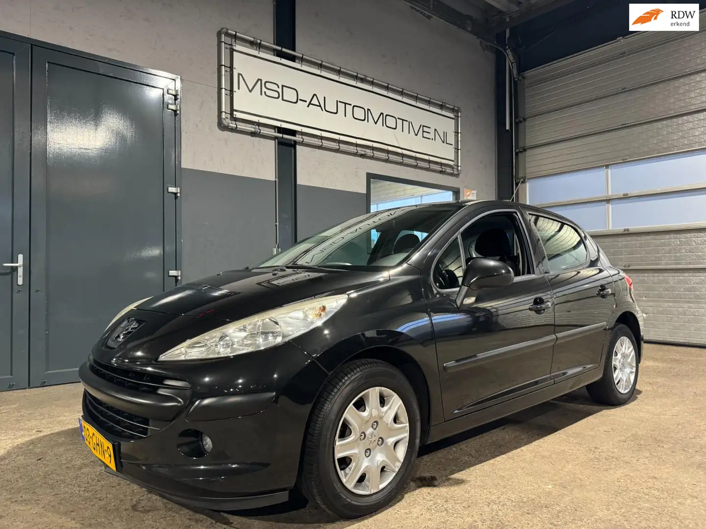 Peugeot 207 1.4 VTi Cool 'n Blue APK 2/2025 Zwart - 1