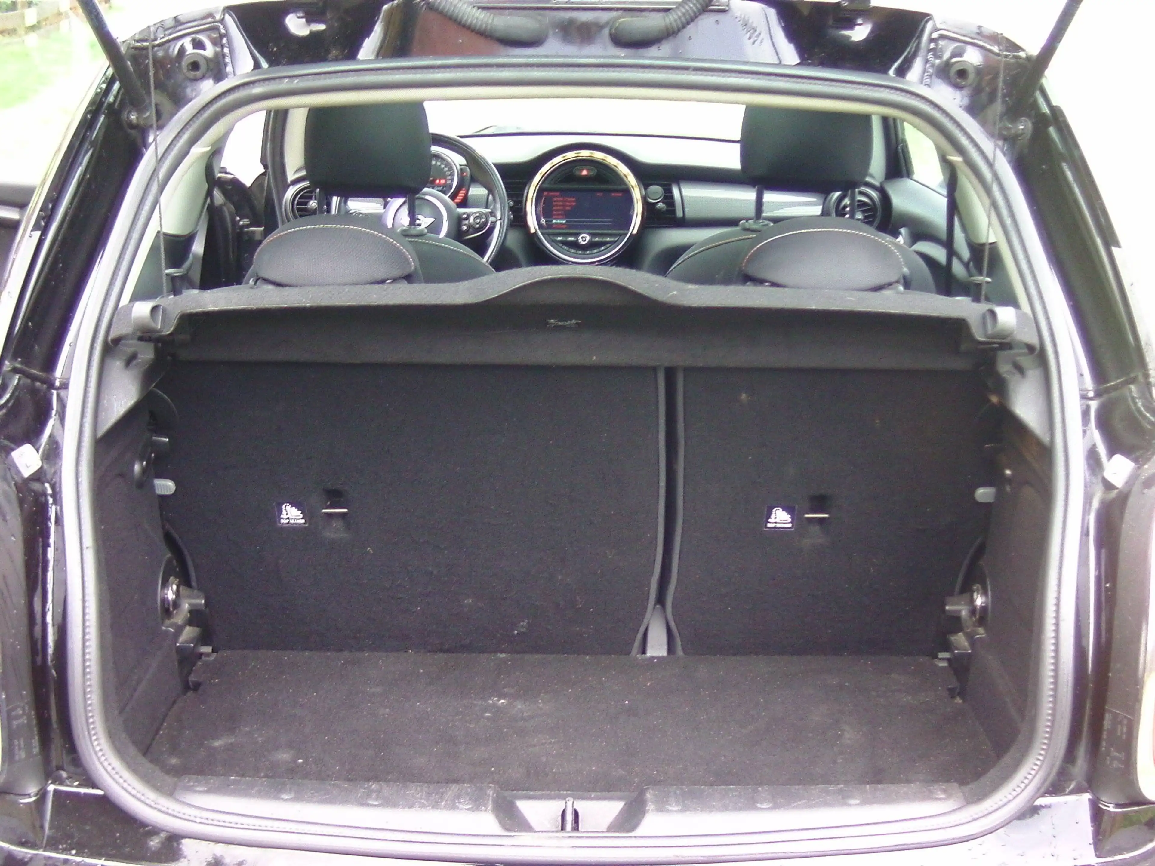 MINI Cooper 6-Gang, großes Panoramadach,Navi,Scheckh. — photo 8