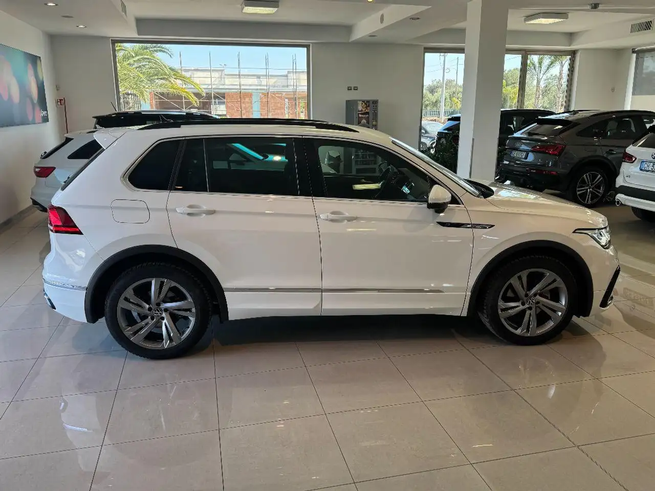 Volkswagen Tiguan 2.0 TDI DSG R-Line Luci Ambient/Retroc, миниатюра 6