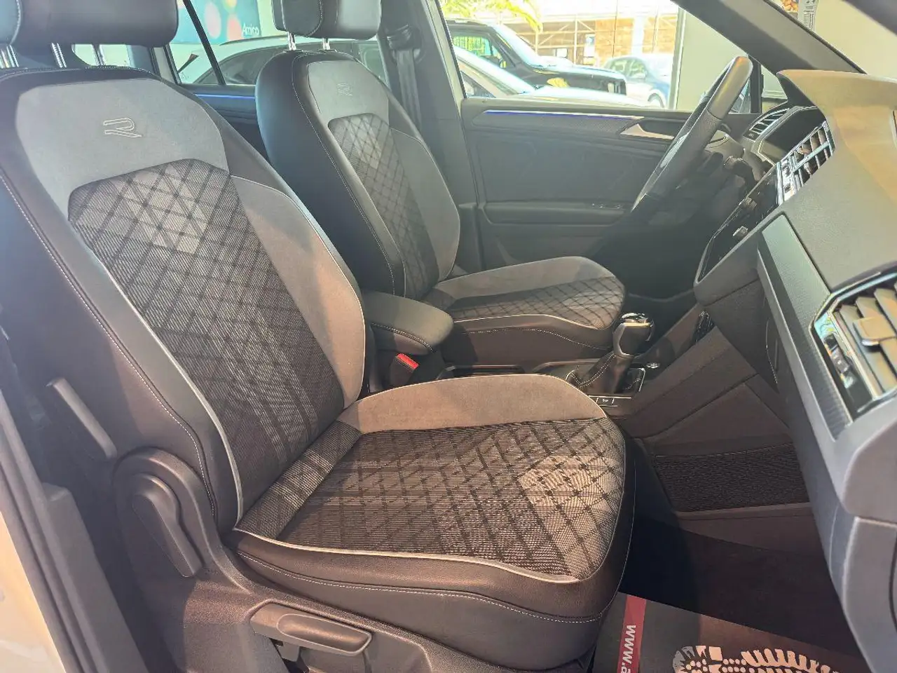 Volkswagen Tiguan 2.0 TDI DSG R-Line Luci Ambient/Retroc, миниатюра 20