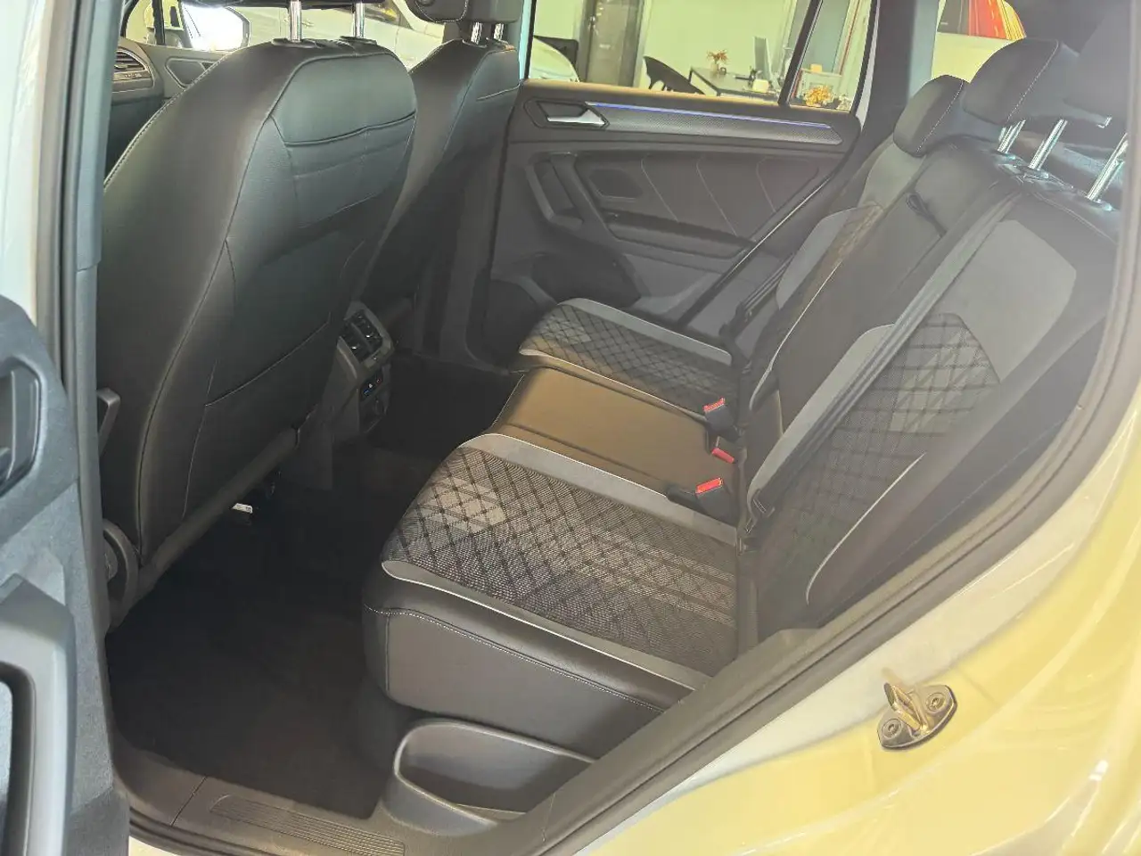 Volkswagen Tiguan 2.0 TDI DSG R-Line Luci Ambient/Retroc, миниатюра 19