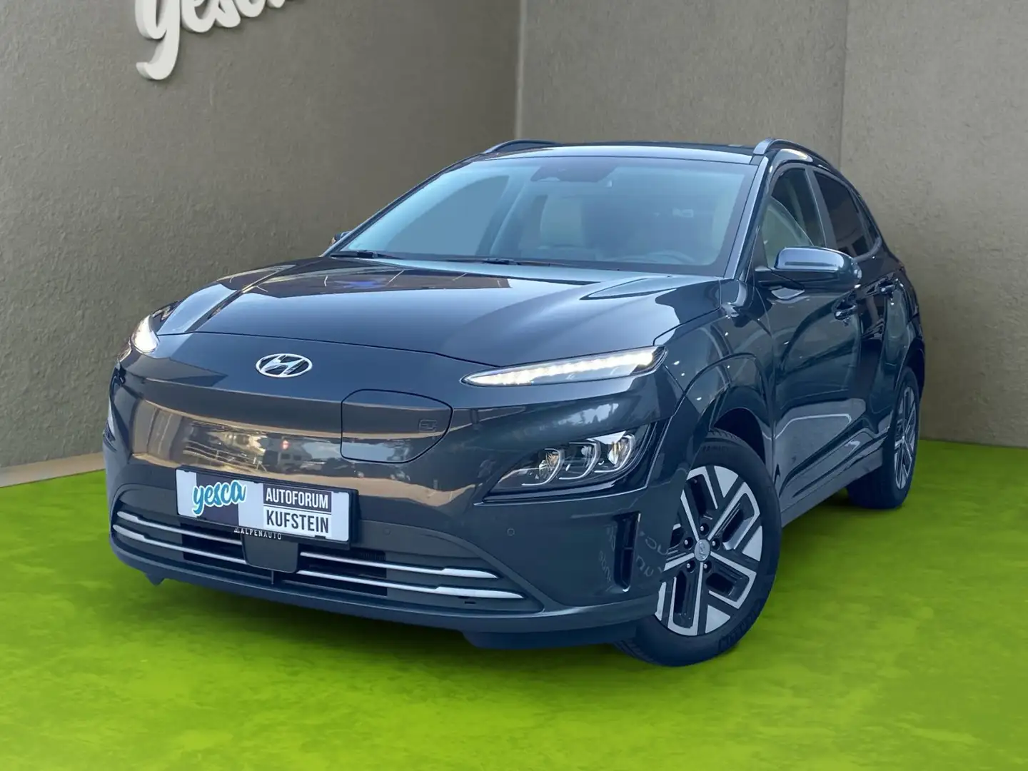 Hyundai KONA KONA Elektro 64kWh Prestige|LED|NAVI|HUD|KRELL|PDC Schwarz - 1