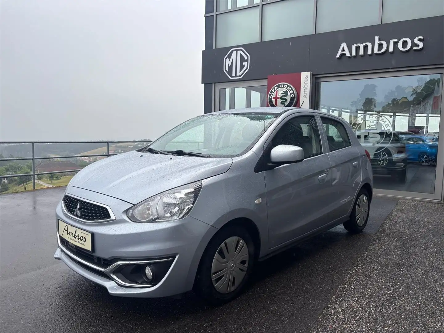 Mitsubishi Space Star 1,0 Inform Grau - 1