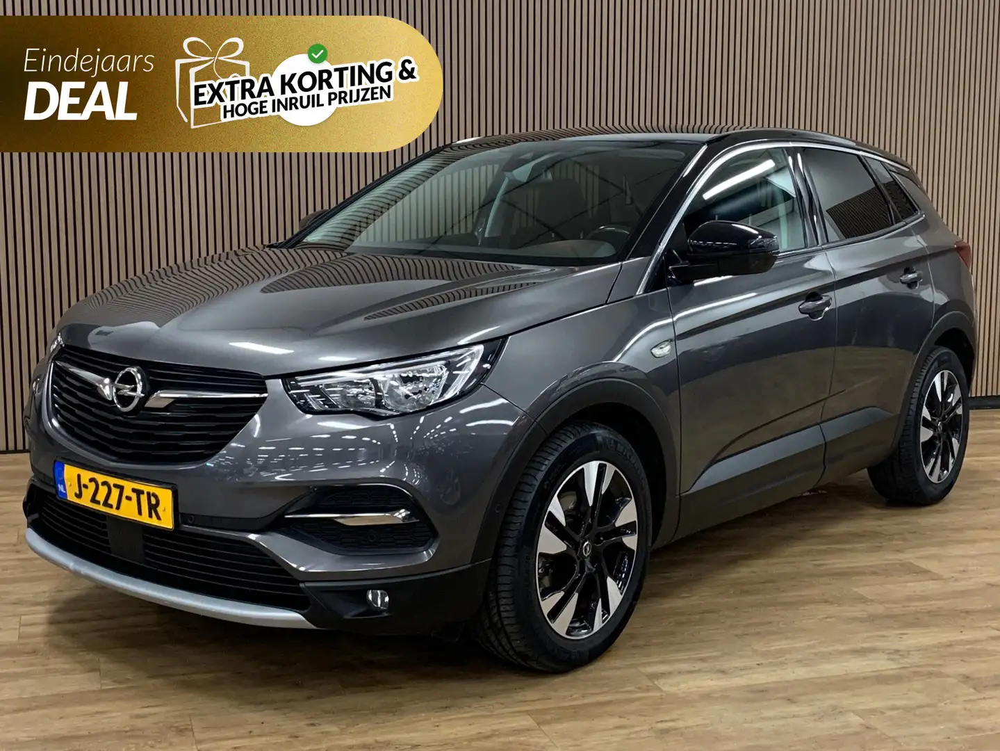 Opel Grandland X 1.2 Turbo Innovation|Navigatie|Camera|123000KM| Grijs - 1