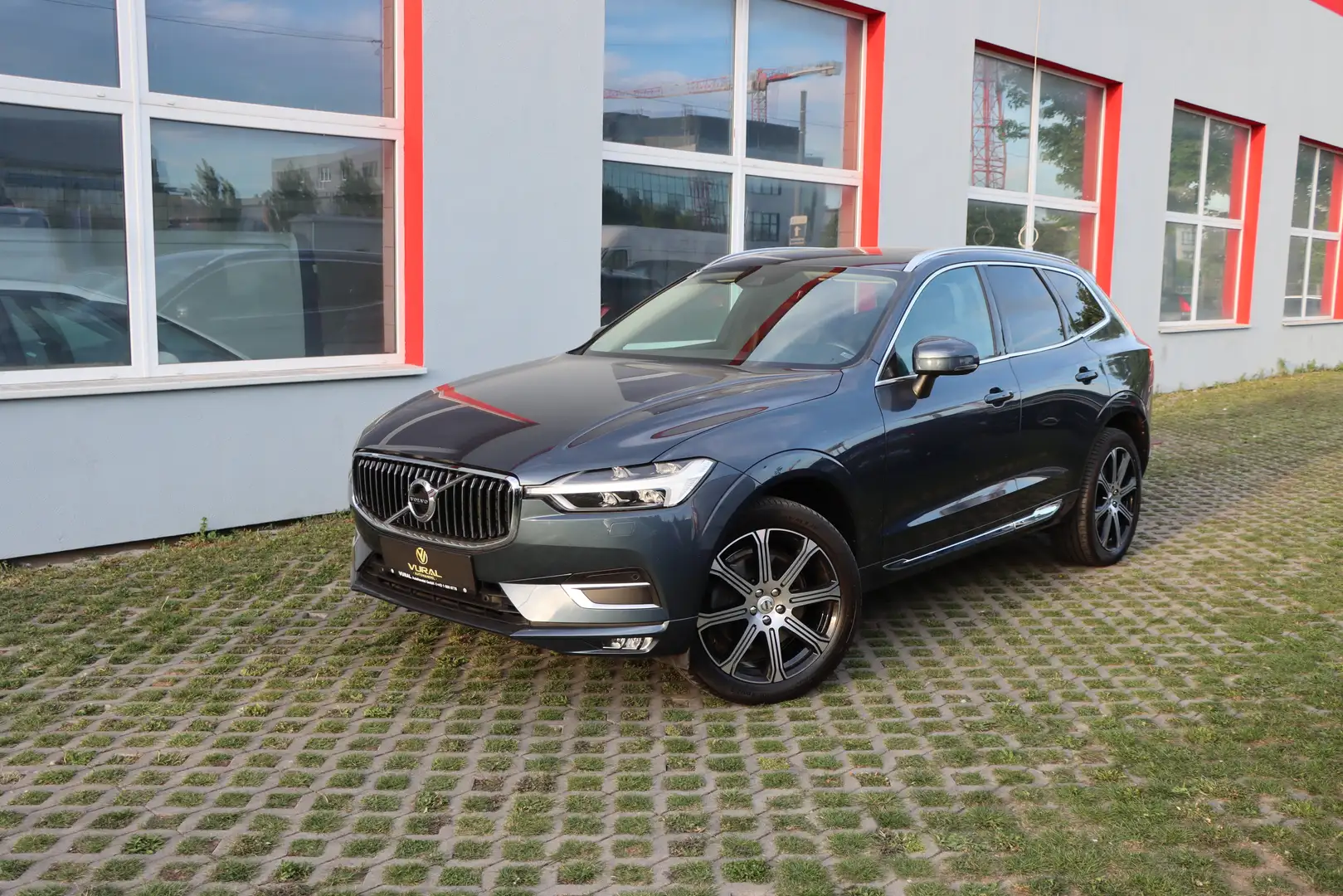 Volvo XC60 Inscription AWD/Panoramadach/Parkassistent Blau - 2