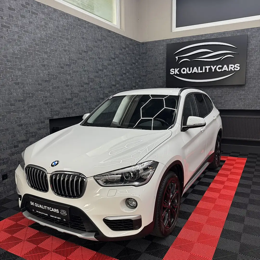 BMW X1 sDrive18d Blanc - 1