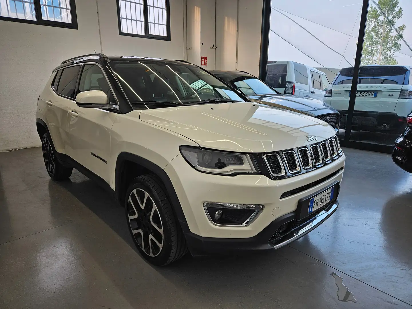 Jeep Compass 2.0 mjt Limited 4wd 140cv AUTO / NEOPATENTATI Bianco - 1