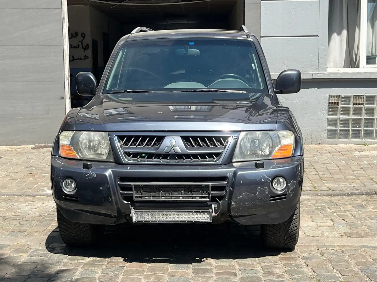 Mitsubishi Pajero 3.2 Turbo DI-D 16v GLS Gris - 2