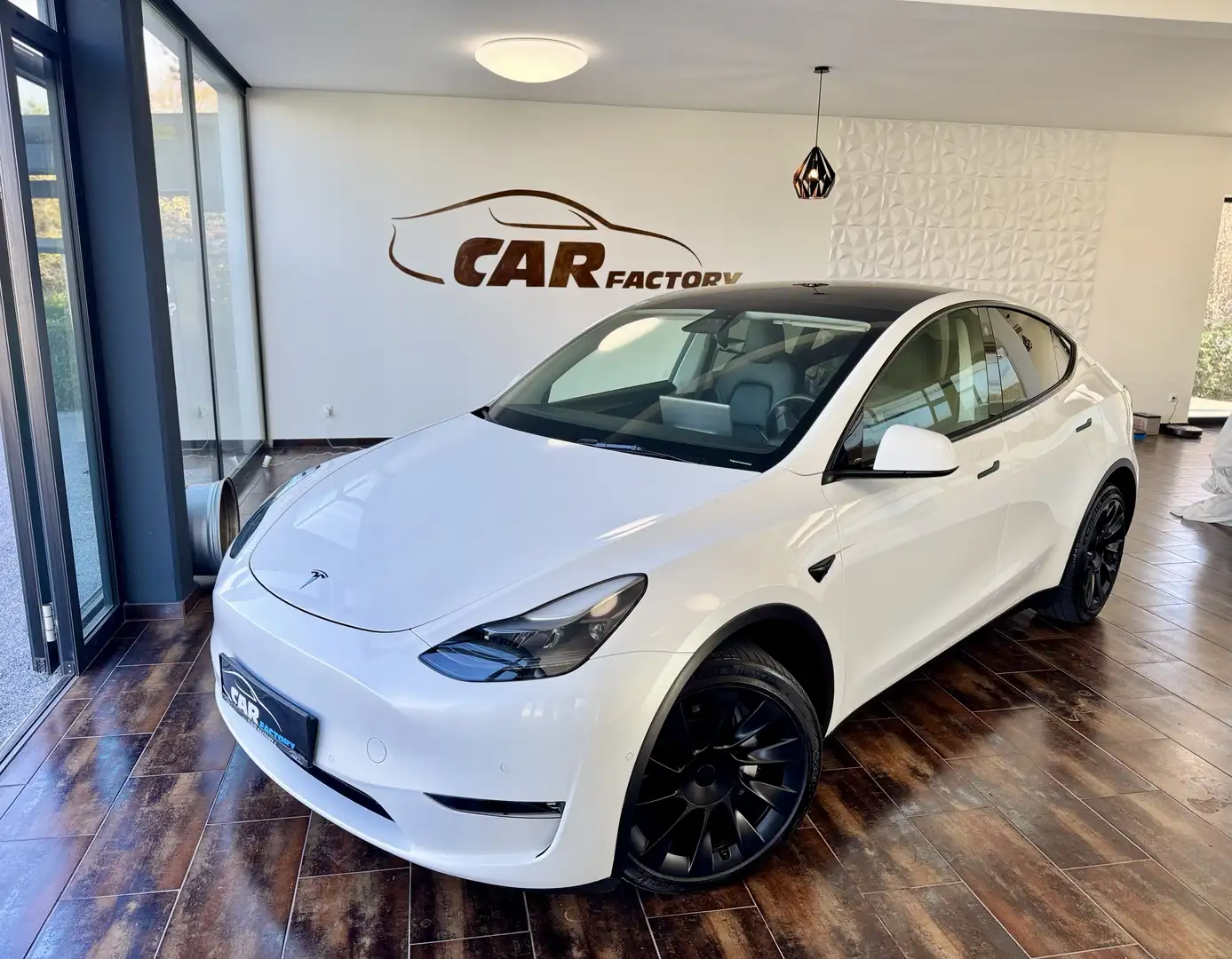 Tesla Model Y LR AWD *VERKAUFT * - 1