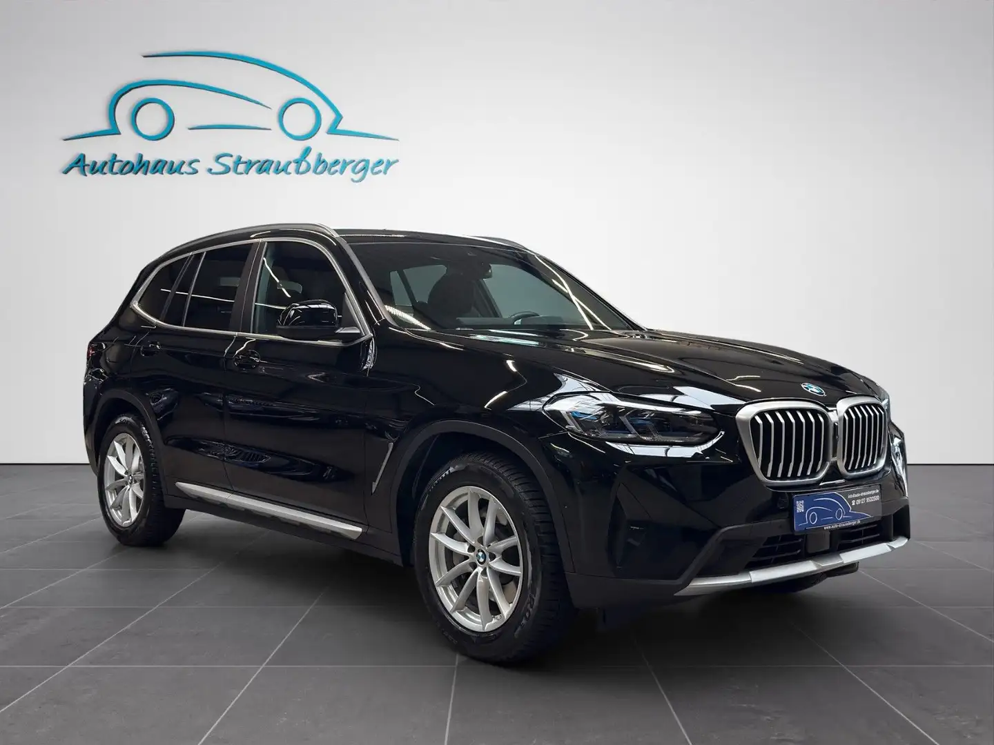 BMW X3 30d xDrive ACC AHK Laser HiFi HuD KZU QI LrHz Black - 2