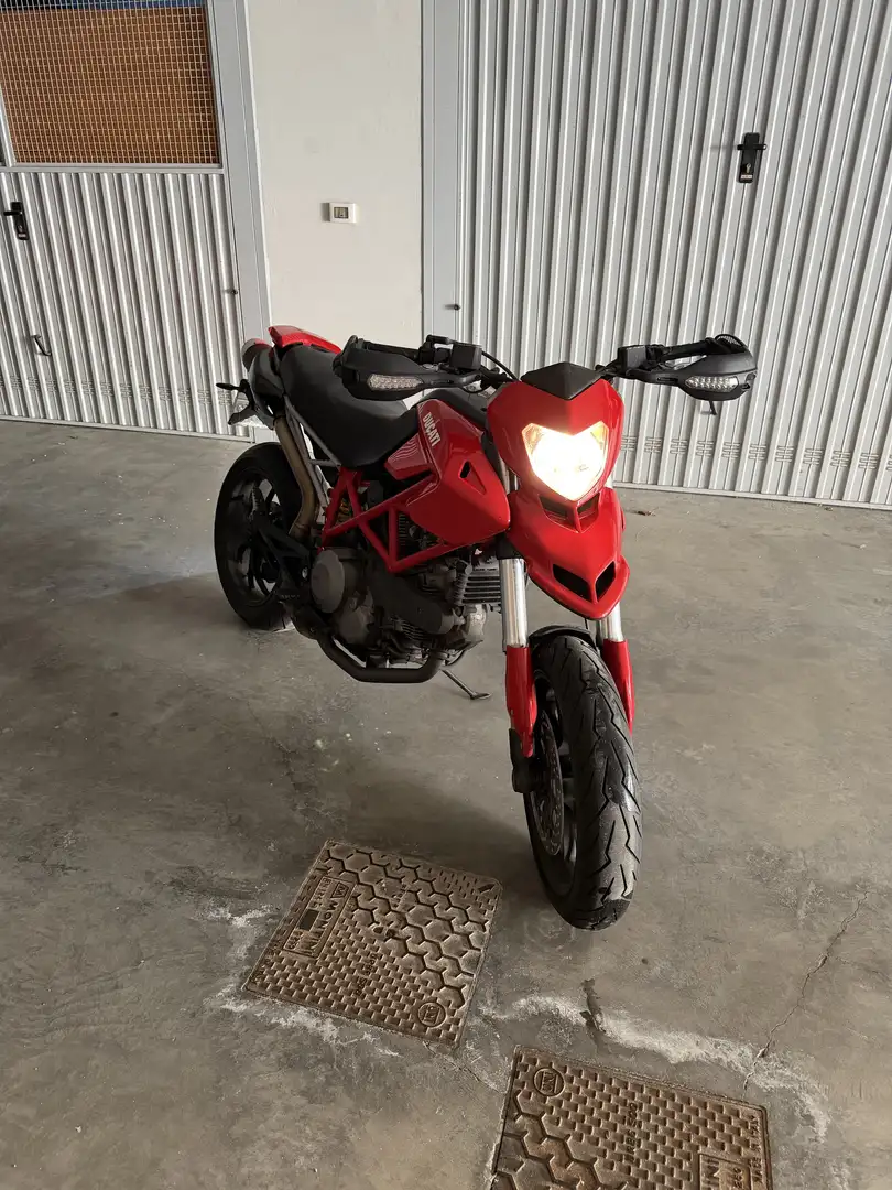 Ducati Hypermotard 796 - 1